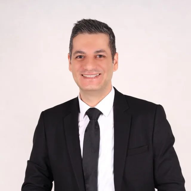 Portrait of Alireza Garshasebi