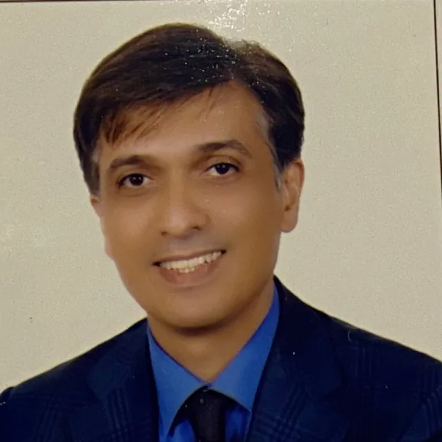 Portrait of Dr. Rezvan Hosseinian